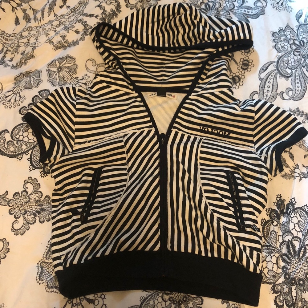 Volcom crop zip up